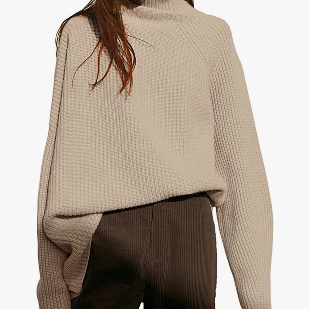 Asymmetrical Sweater - Picture 5 of 8